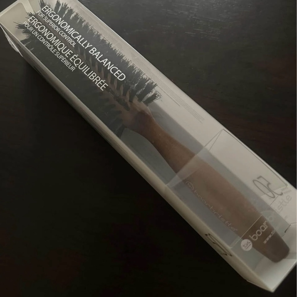 Tiri Boar Hair Brush